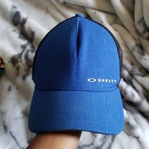 Oakley hat